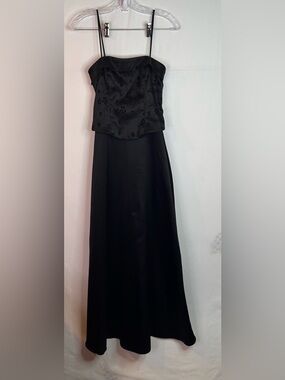 Urban Girl Nites  Black Dress with Glitter Flocked Detail Junior Size 1